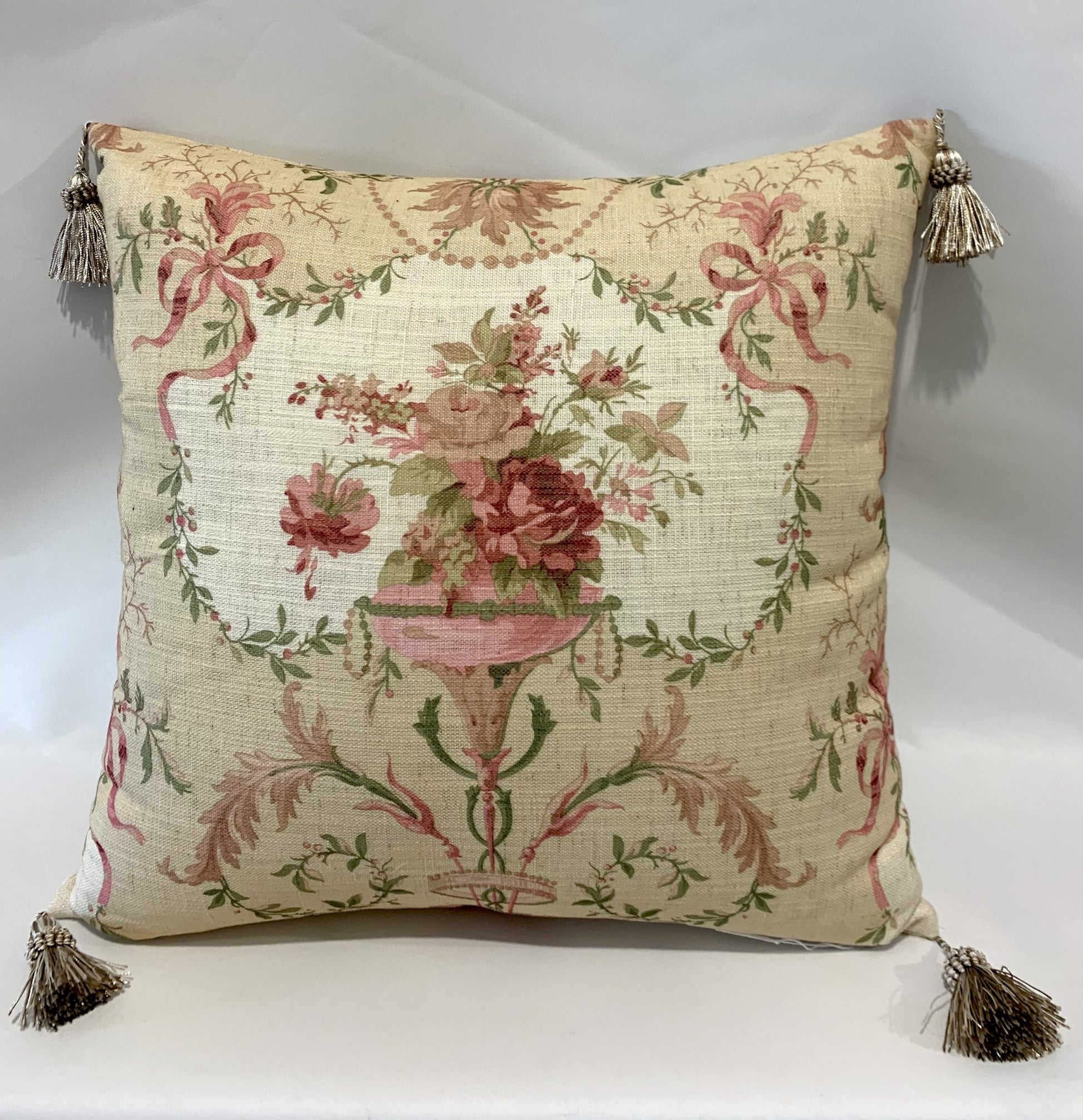 Vintage Floral with Tassles 45 x 45cm image 0