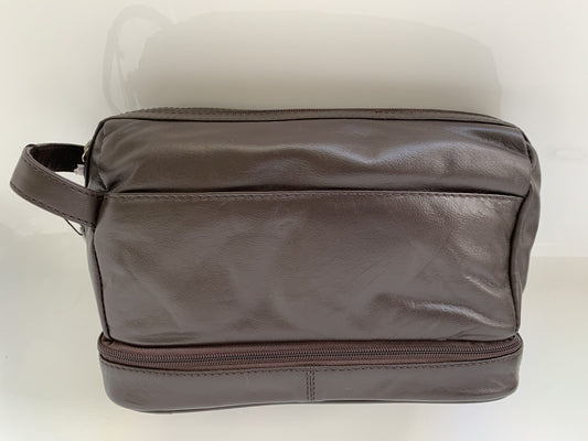 Oran - Leather Toiletry Bag Brown image 0