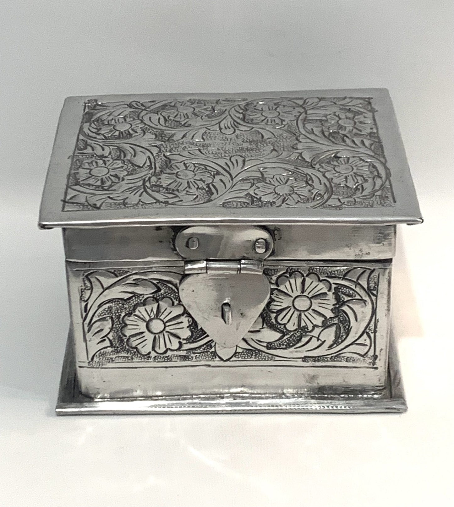 Metal Trinket Box Small image 0
