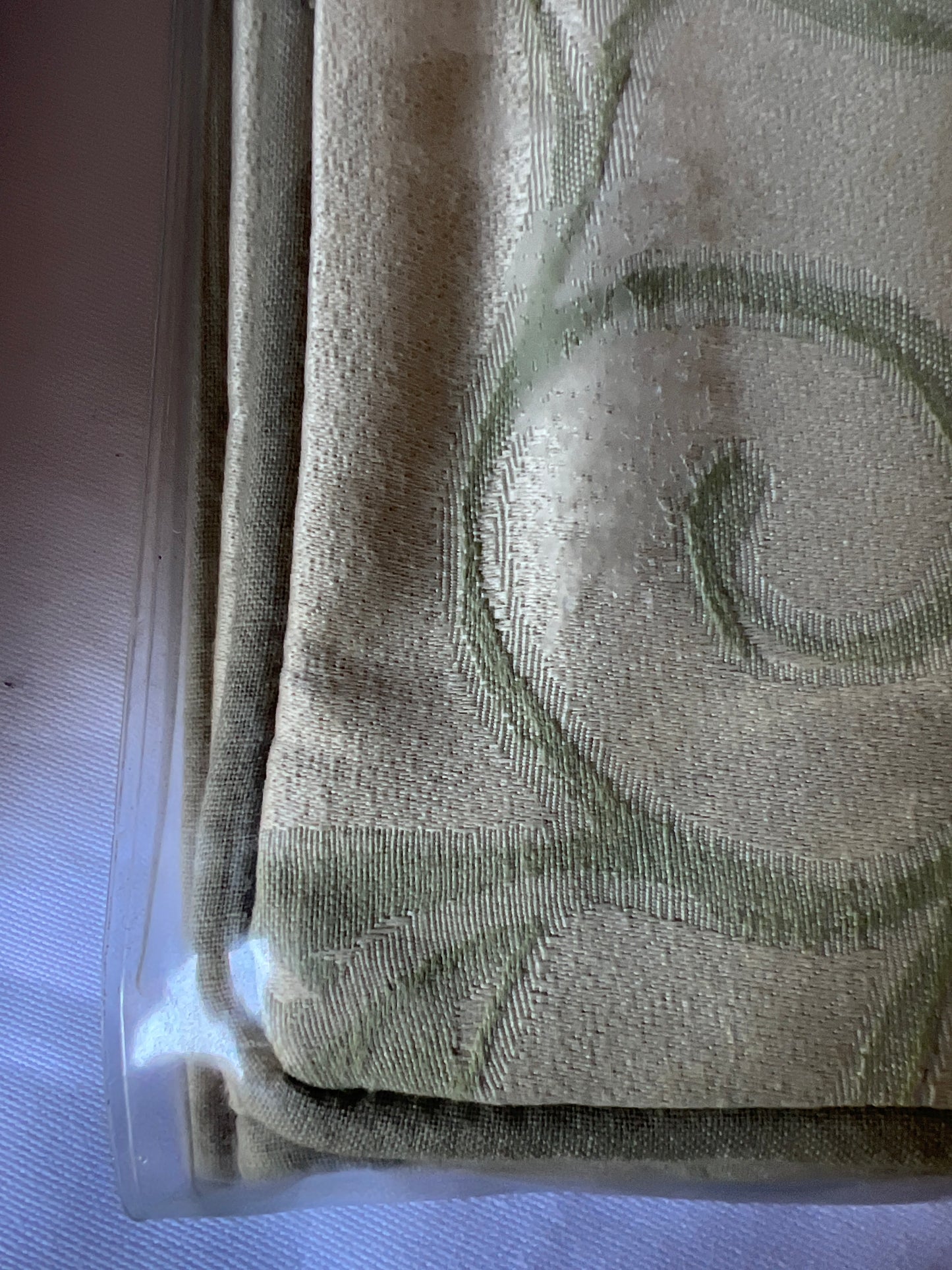 Luxury linens - Queen Quilt package - Vine Leaves- Olive