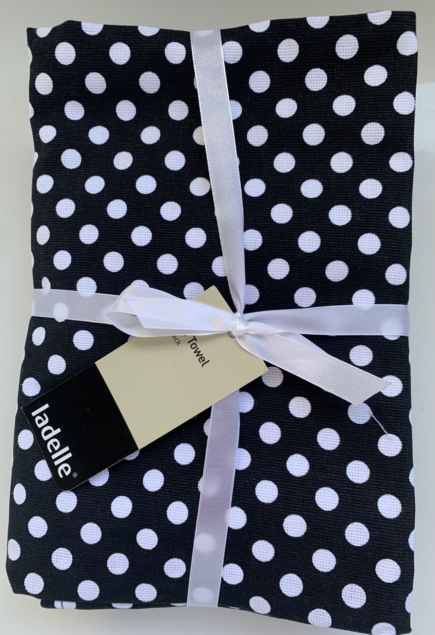 Ladelle T Towel Pack 5 -Polka Dots - Black/white image