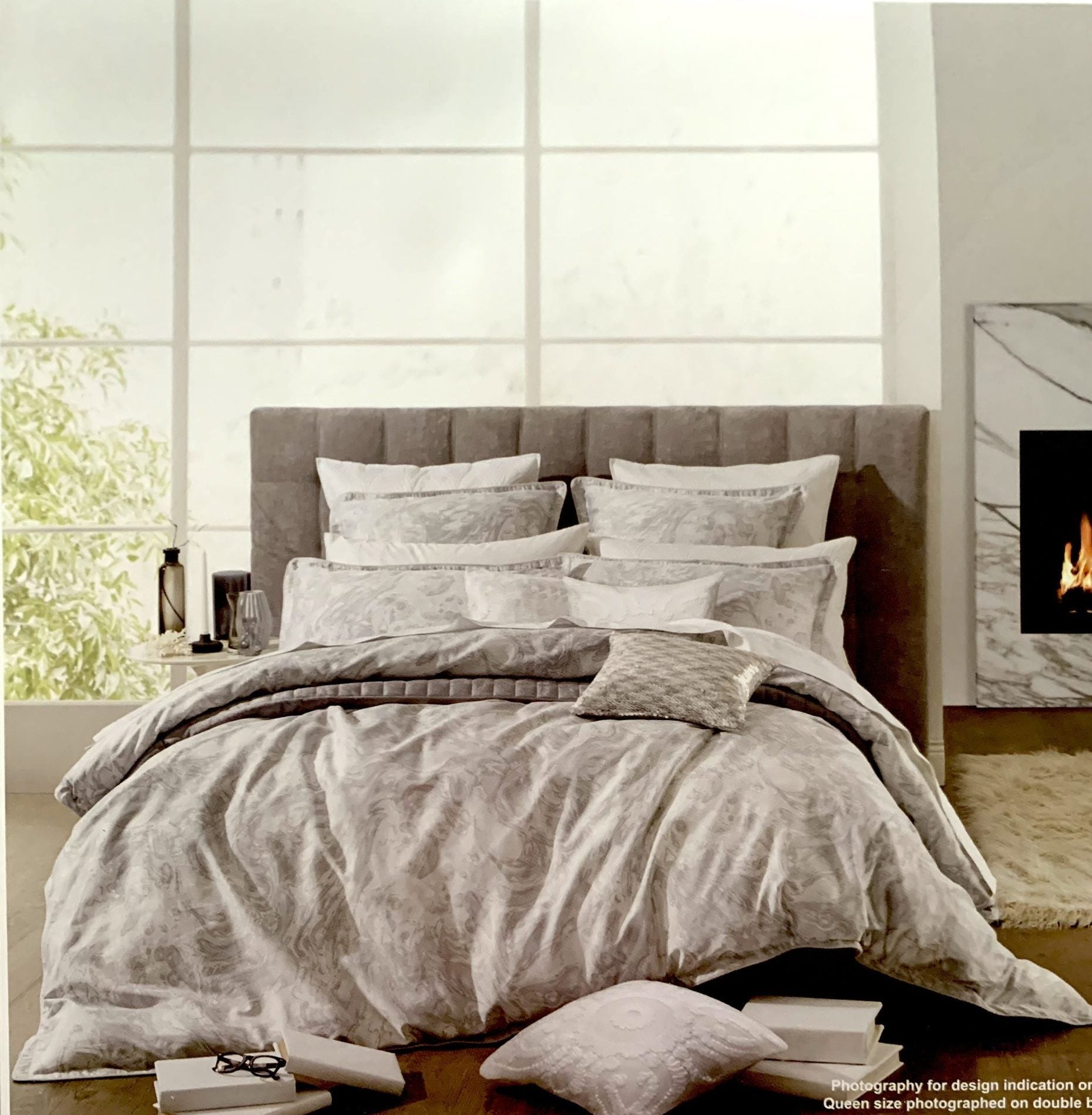 Private Collection Naturals Super King Quilt Set - Alesso Silver image 0