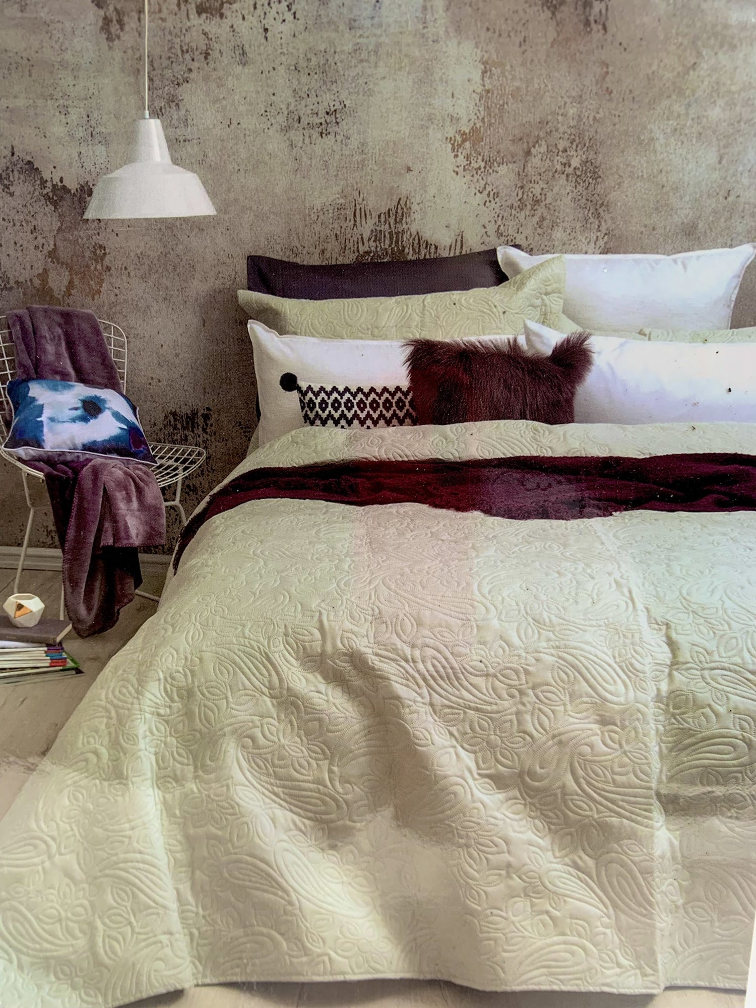 Bambury - Paisley Embossed Coverlet Set King/Queen- Dusk / Peacock / Ivory image 0